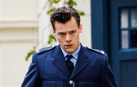 Harry Styles Goes FULL FRONTAL In Nude Scenes For ‘My。